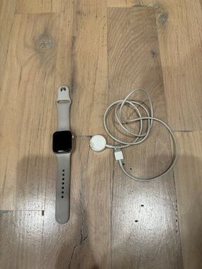 Apple Watch Series 2 SE 40mm with USB Charger Cable & New USB-C Charger Cable
